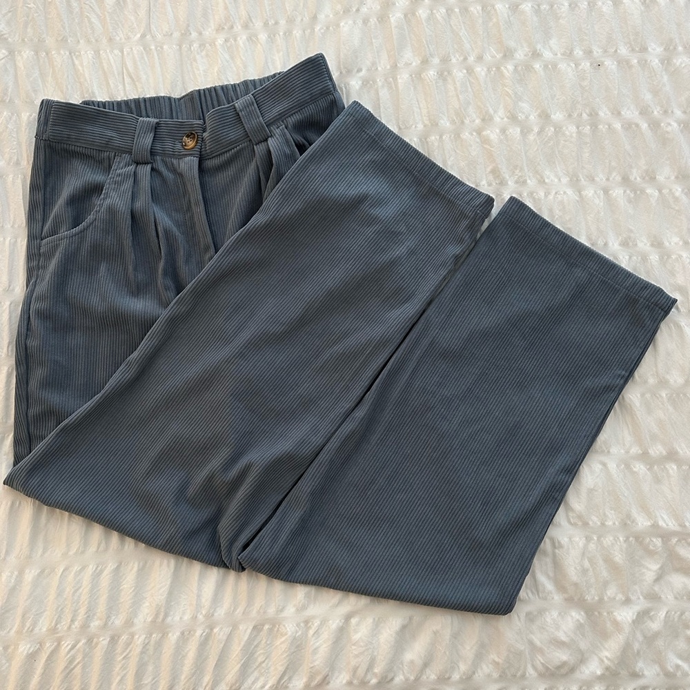 Comfy corduroy wide leg pants with elastic waist.